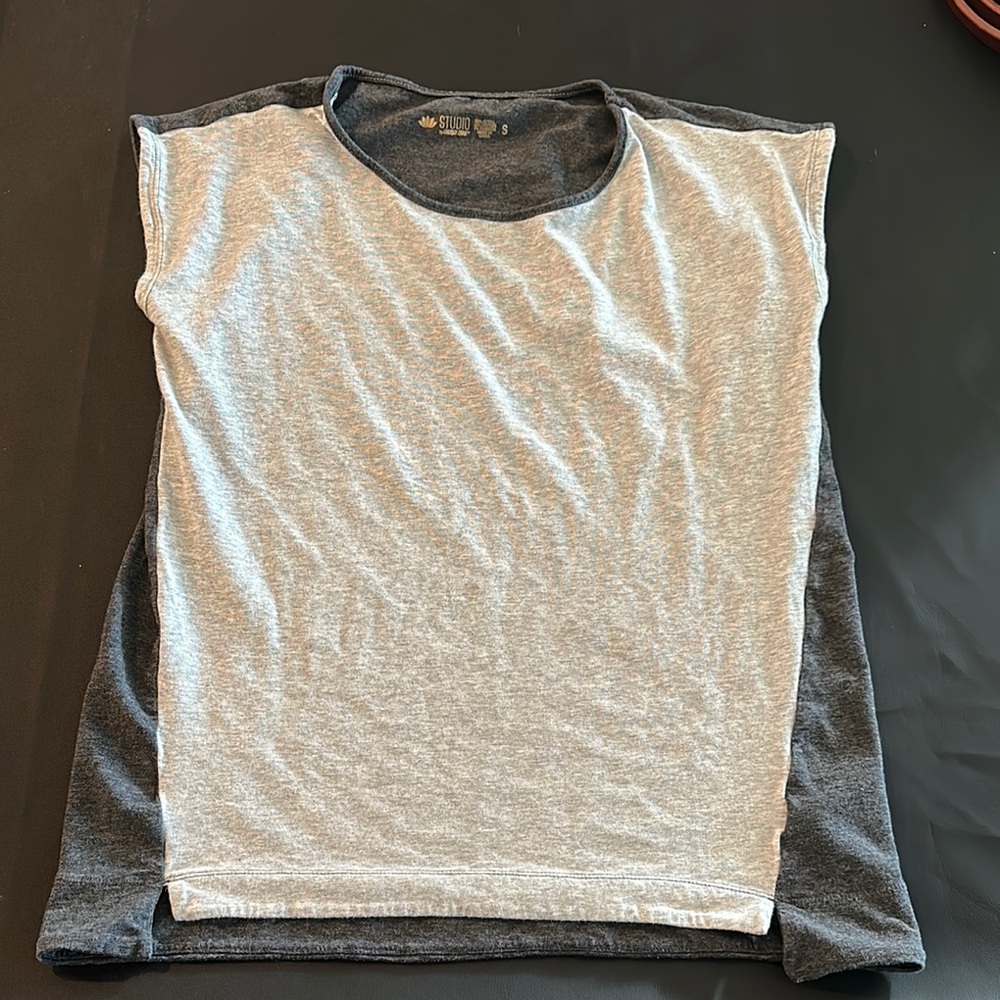 Studio by Energy Zone Charcoal and Black Top